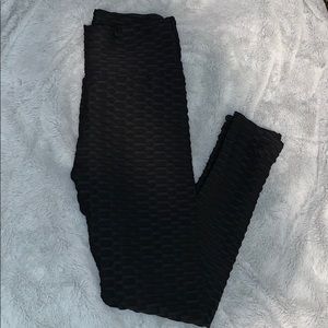 Waffle Pattern Leggings- Black (S)